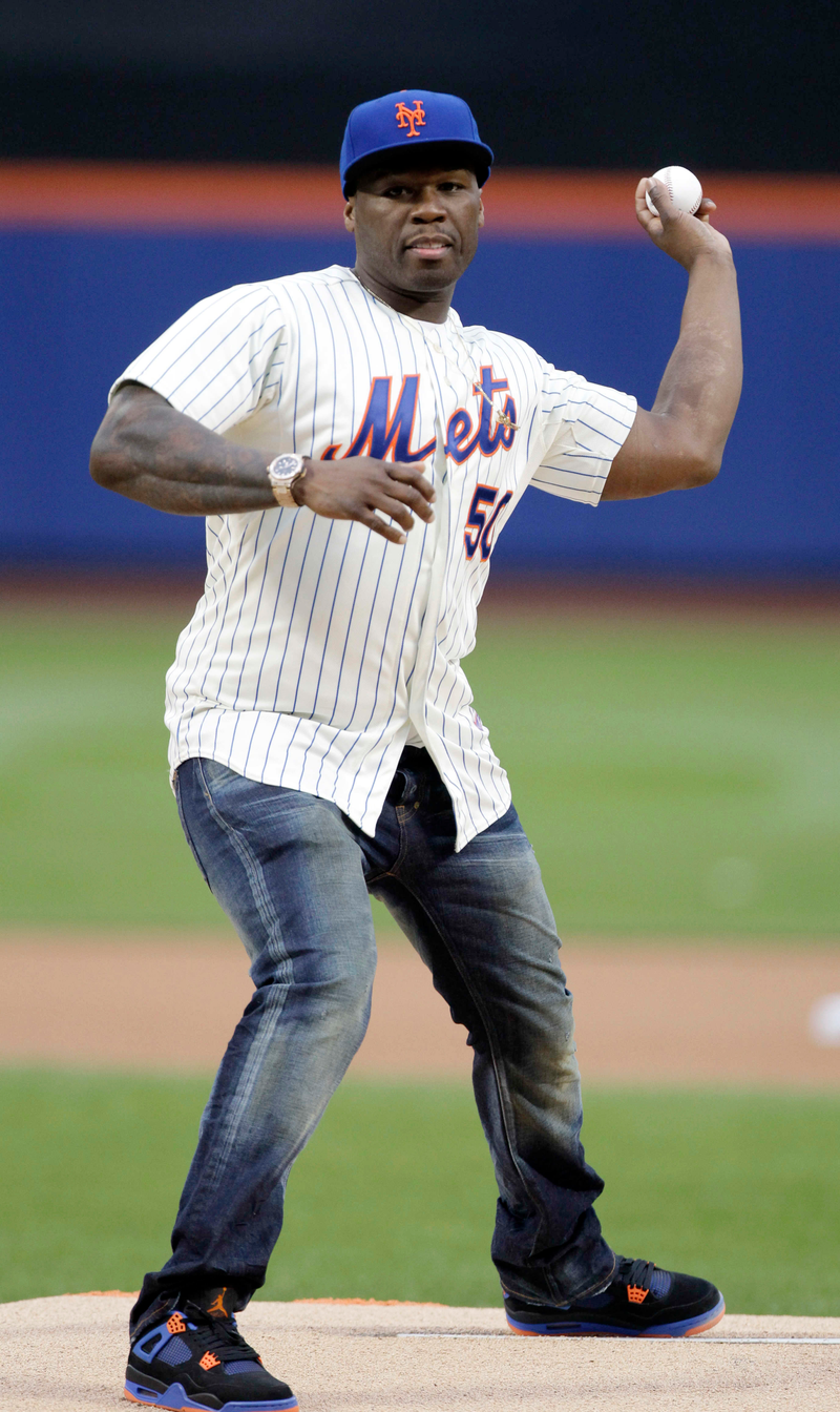 Illustration for article titled The Story Of 50 Cent's Abysmal First Pitch, In Three Photos